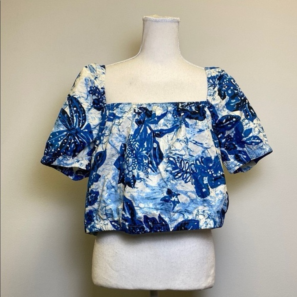 LIKE NEW SIZE XL H&M Navy and White Patterned Blouse
